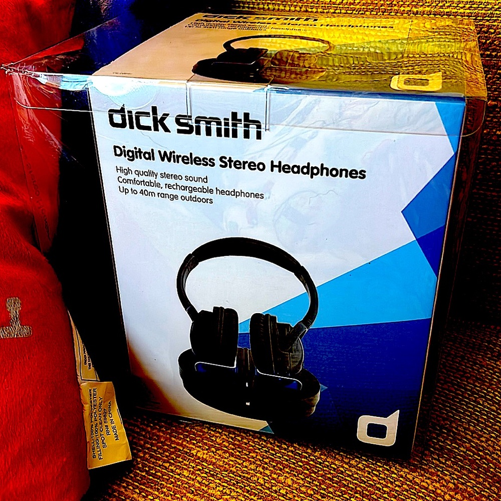 New unopened box. Dick smith digital wireless stereo headphones